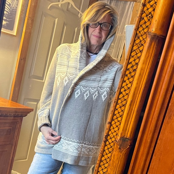 NYDJ Sweaters - NYDJ cozy open cardigan with hood, grey & white Nordic print